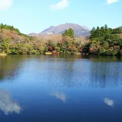 白雲の池