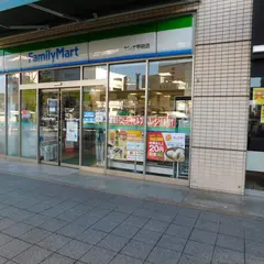 ファミリーマート セレオ甲府店