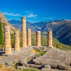 デルフィ遺跡（Delphi Ruins）