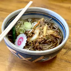 菅沼山小や