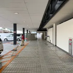 トヨタレンタカー 大阪空港ターミナル店