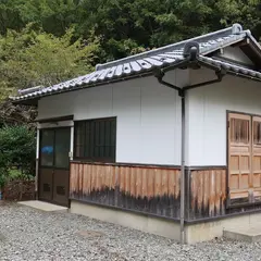 湯神社温泉源泉所