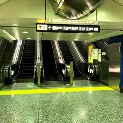 都営大江戸線 新宿駅