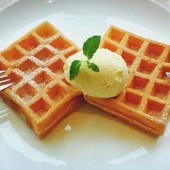 cafe yummy waffle