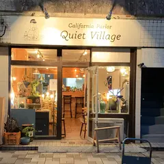 California parlor - Quiet Village