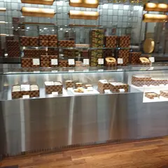 クラブハリエ ビースタジオ Fukuoka