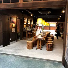 Koma Gallery Cafe