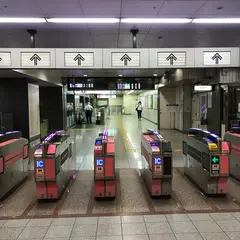 都営新宿線 新宿駅