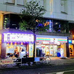 セブン-イレブン 新宿区役所通り店