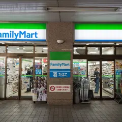 ファミリーマート 谷塚駅店
