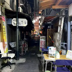 クリスピーチキンアンドトマト 宗右衛門町店