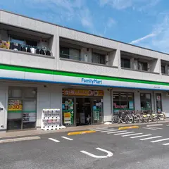 ファミリーマート 足立舎人一丁目店