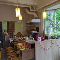 いつか森になるカフェ