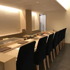 鮨 はたけやま