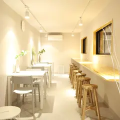 hitoritoiro.cafe（ヒトリトイロカフェ）
