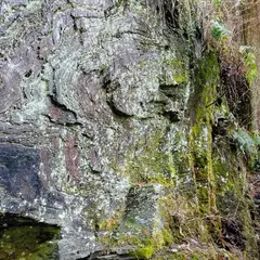 菊水岩