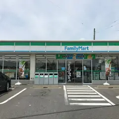 ファミリーマート 亀山栄町店