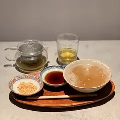GINNAN CAFE&BAR（銀杏カフェ）わらび餅、餡子などを使ったら和スイーツと日本茶、ハンドドリップコーヒーなど