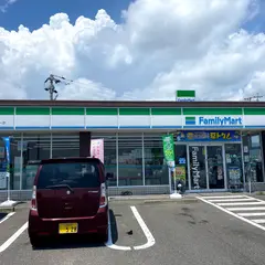 ファミリーマート東脊振インター店