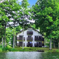 BANDAI LAKESIDE GUESTHOUSE