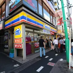 ミニストップ 新大久保駅東口店