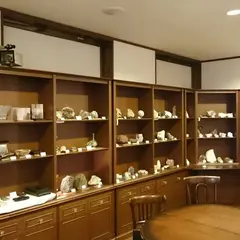 胎内クレーストーン博士の館・胎内陶芸体験館