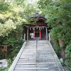 伊勢部柿本神社