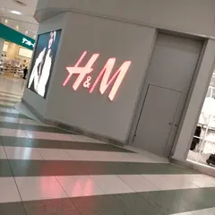 H&M イオンレイクタウンMORI店