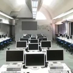 大分市情報学習センター