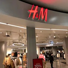H&M イオンモール四條畷店