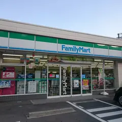 ファミリーマート 岡谷成田町店