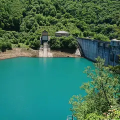 四万川ダム駐車場