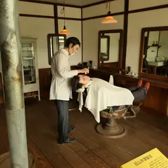 旧山本理髪店