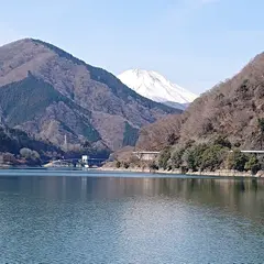 ユーシン渓谷駐車場