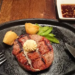絽朱愉 （ロッシュ）