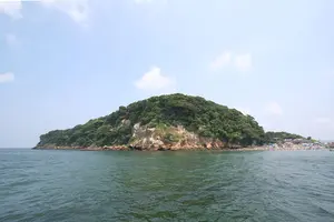 横須賀は海軍カレーだけじゃない、東京湾内唯一の自然島、猿島探検