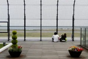 飛行機に乗らなくても海を眺めてノホホンと寛げる！マリンエア神戸空港でマッタリする一日