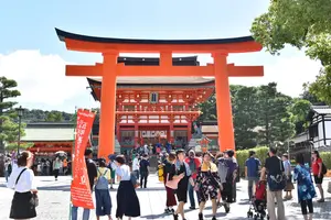 伏見稲荷大社で歩きまくる