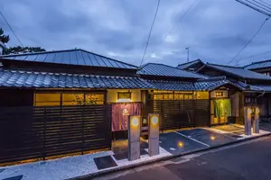 静岡のノスタルジックな路地、美しい港町「用宗」を楽しむ鉄板モデルコース