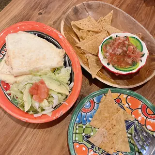 Gravity Real Mexican Food (メキシコ料理 グラビティ)タコス、ケサディア、ブリトー、ワカモレ