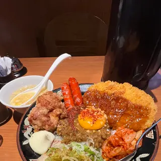 カミナリ飯店