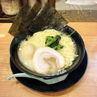 濃厚とんこつラーメン専門店代々木商店