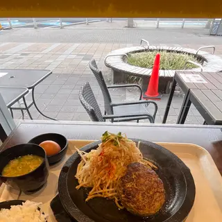 ハンバーグスタンド マンタン