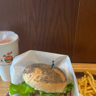 クア・アイナ 三井アウトレットパーク ジャズドリーム長島店｜KUA`AINA