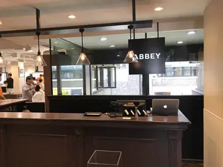 Abbeyへ行くなら おすすめの過ごし方や周辺情報をチェック Holiday ホリデー