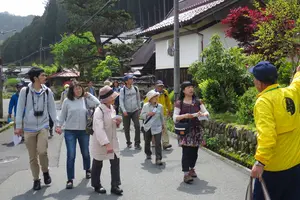 【京都・美山】美山語り部ウォーク～かやぶきの里・西の鯖街道を歩く～