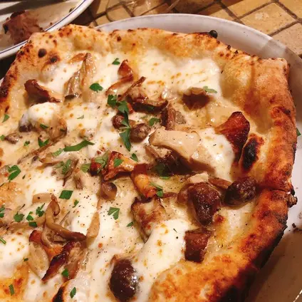 ＰＩＺＺＥＲＩＡ Ｌ．Ｆ．Ｃ