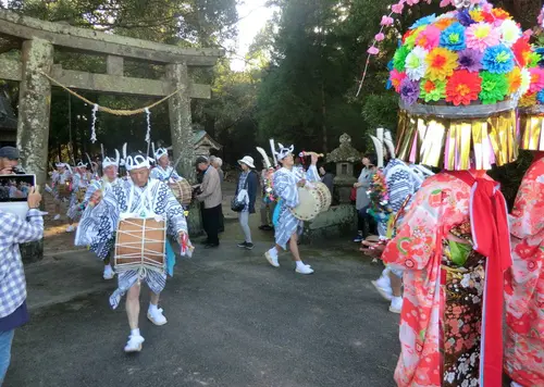竹屋神社の豊祭（中山田太鼓踊り）