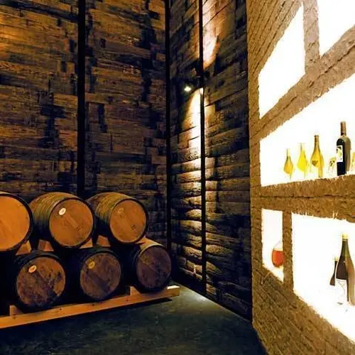 河内ワイン館