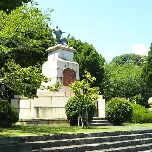 みどりの塔